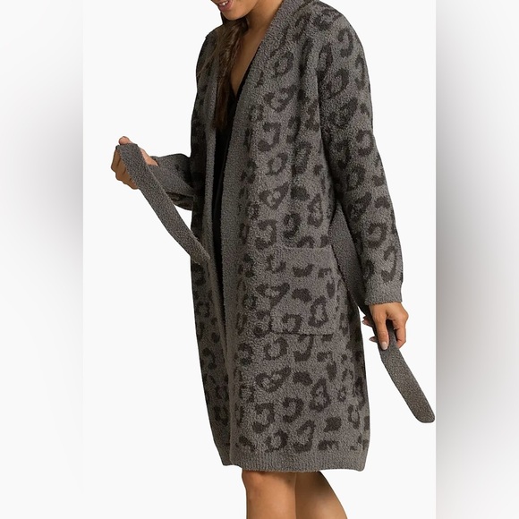 Barefoot Dreams Cozy Chic Graphite Carbon Gray Leopard Print Robe. M. Like New! - Picture 2 of 10